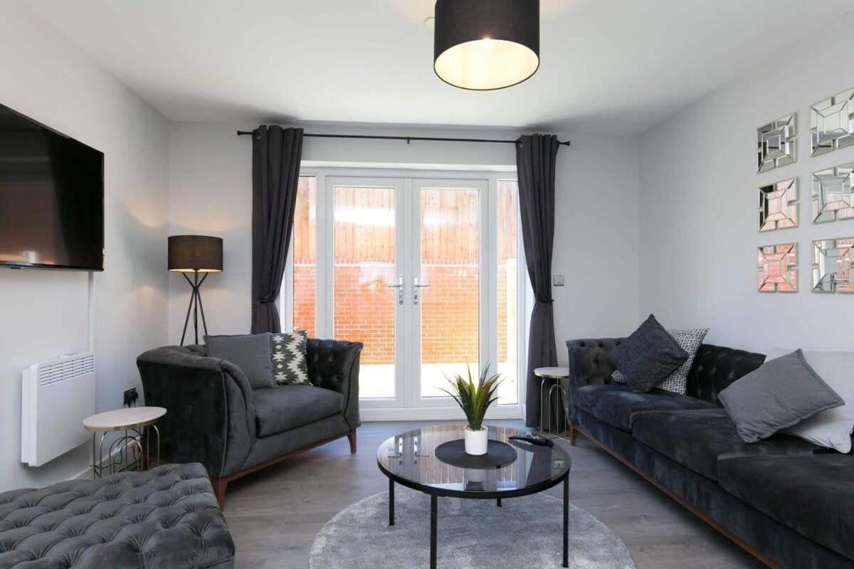 Stunning 2 Bedroom Apartment In Wallasey Eksteriør billede