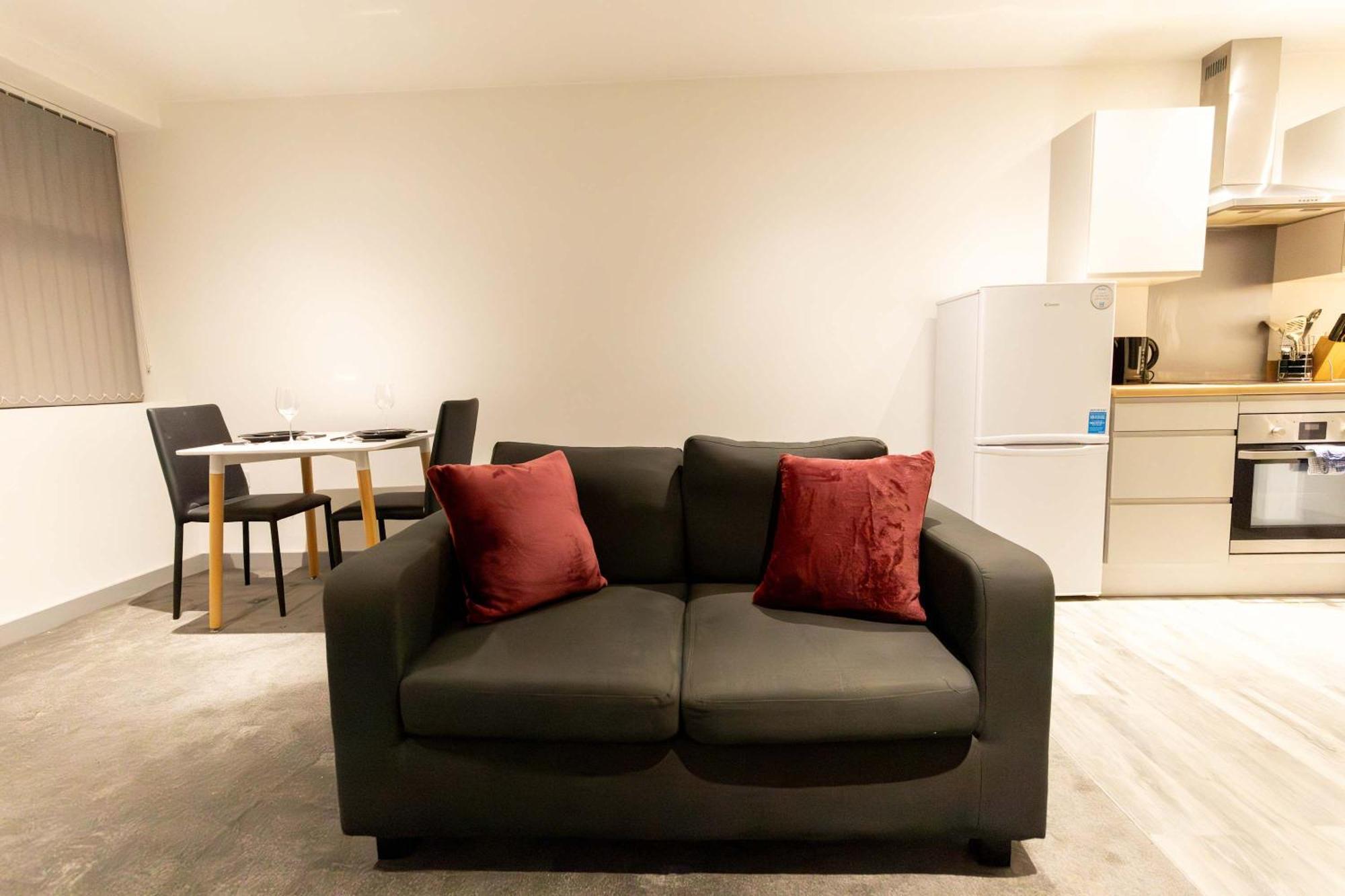 Stunning 2 Bedroom Apartment In Wallasey Eksteriør billede